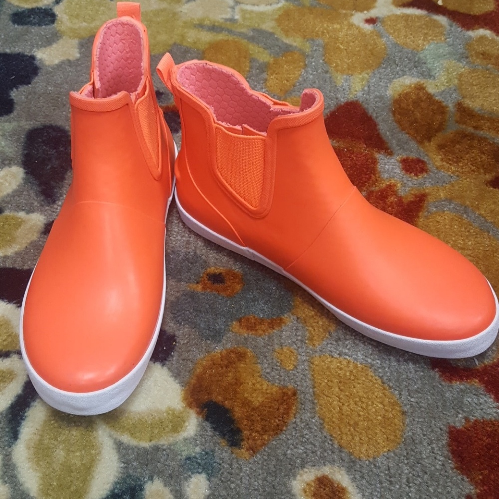 NWOB Sperry Booties
